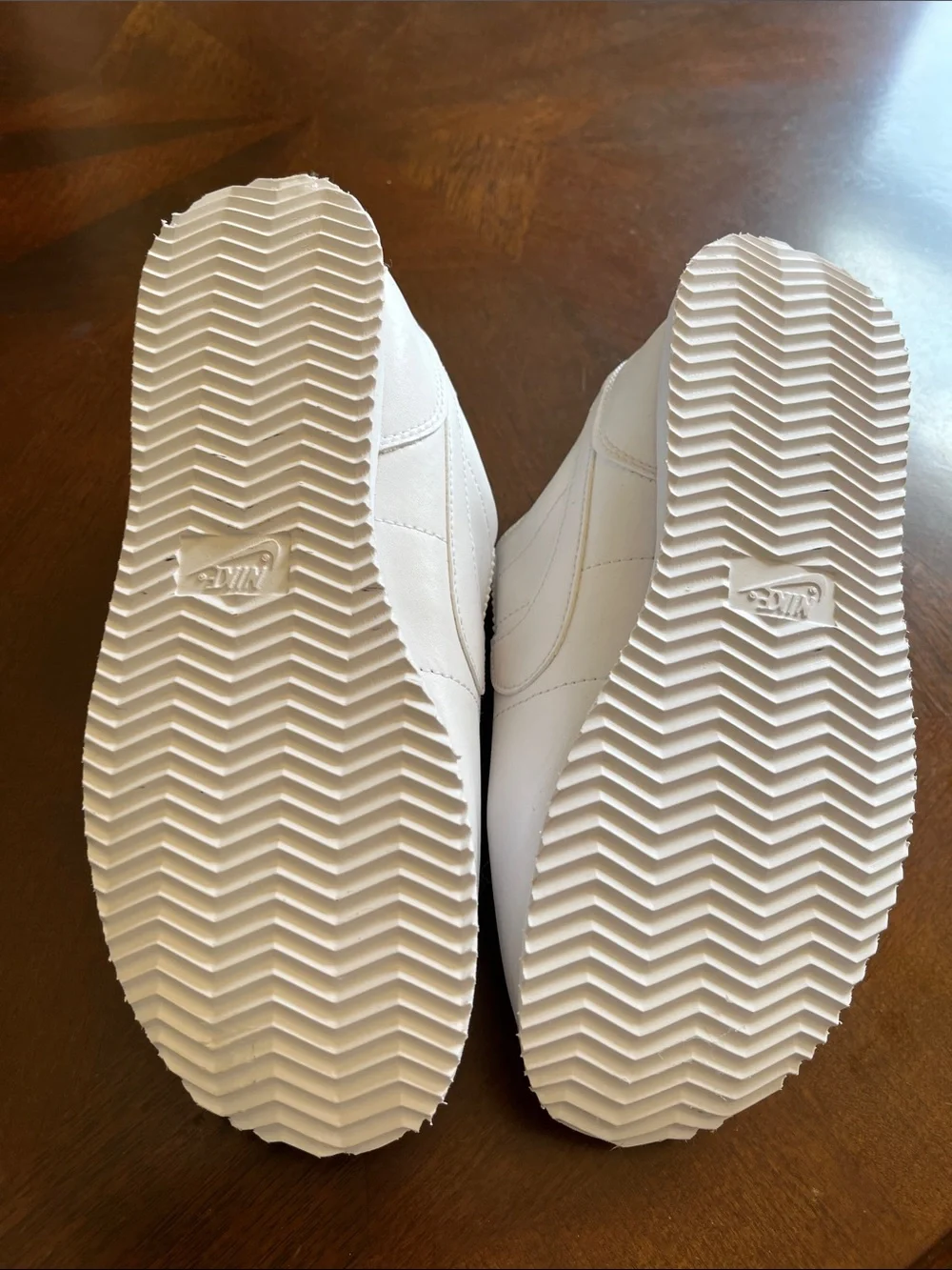 Nike Kids White Velcro Sneakers
